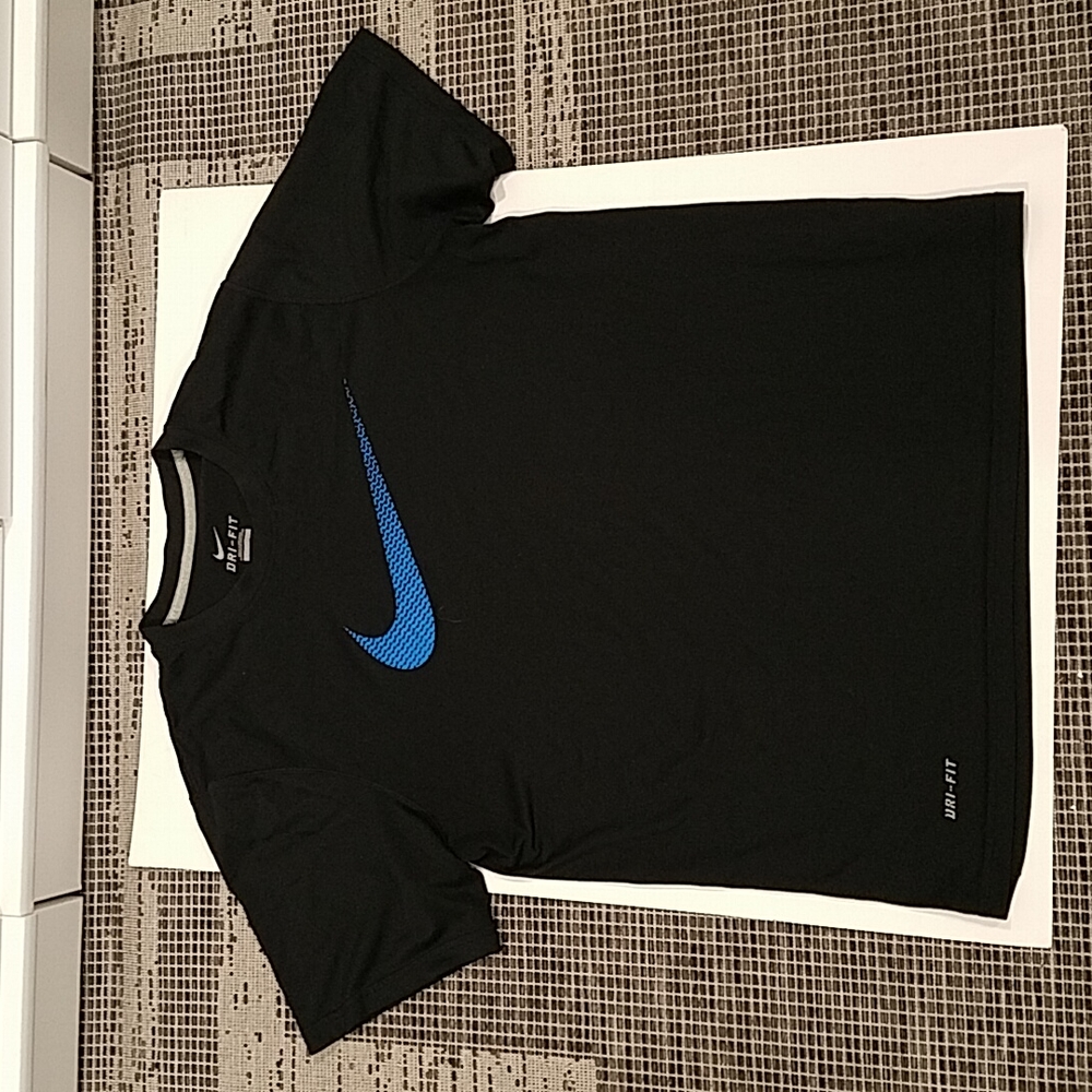 Nike Men's DRI-FIT Shirt